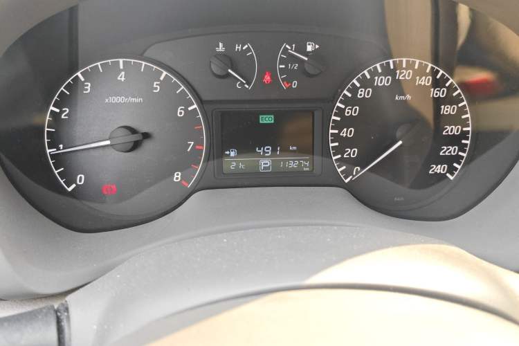 Used Nissan Sylphy 2014 1.6XV CVT Deluxe Edition Odometer Close Up