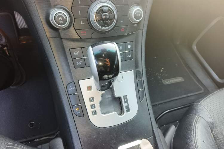 Used Luxgen Great 7 SUV 2012 Limited-Edition Sharp Model 2.2T Two-Wheel Drive Smart Version