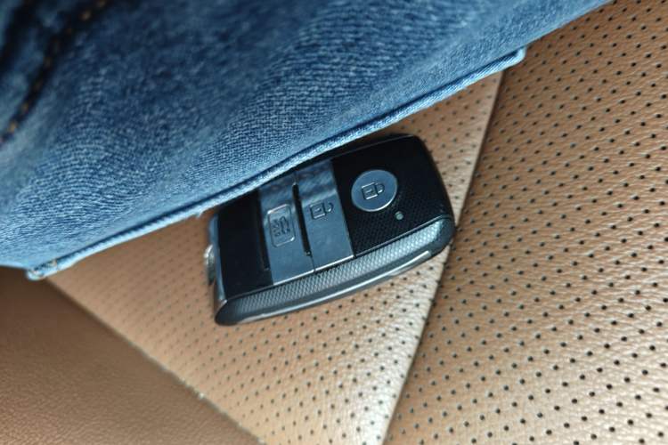 Used Kia KX Cross 2017 1.4L AT GLS Vehicle Key