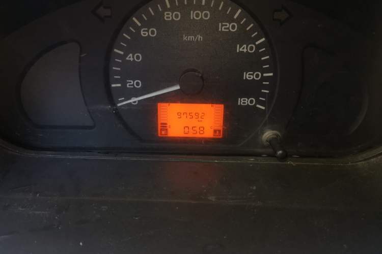 Used Wuling Zhiguang Small Truck 2016 1.2L Single-Row LSI Odometer Close Up