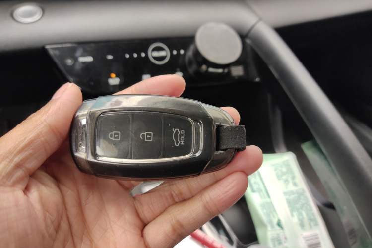 Used Hyundai Elantra 2022 1.5L CVT LUX Prestige Edition Interior 1