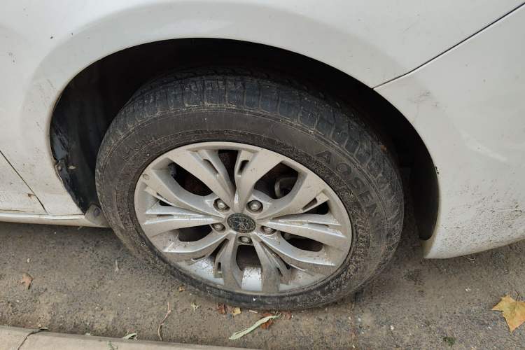 Used JAC Heyue 2014 1.5L Manual Luxury Version China IV Standard