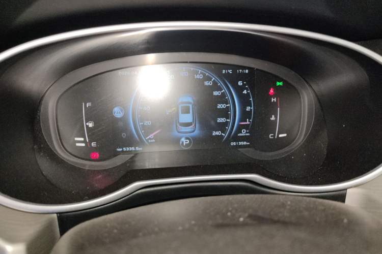 Used Geely Auto Emgrand X7 Sport 2018 1.8TD Automatic All-Wheel-Drive ZhiZun Model with 4G Connectivity Odometer Close Up