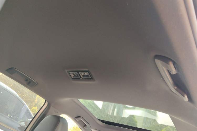 Used Volkswagen Golf 2023 Facelift 280TSI DSG R-Line
