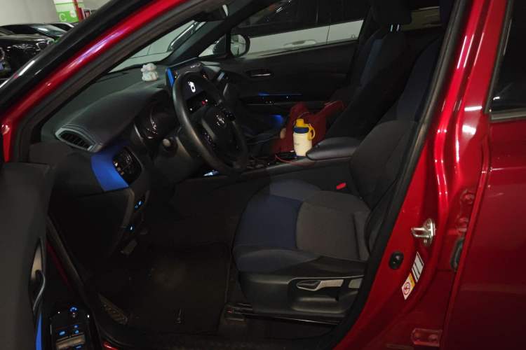 Used Toyota C-HR 2018 2.0L Leading with Sunroof China V Standard