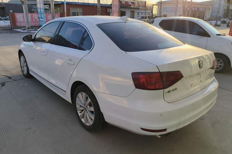 Used Volkswagen Sagitar 2016 230TSI 25th Anniversary Edition Rear Left 45 Deg