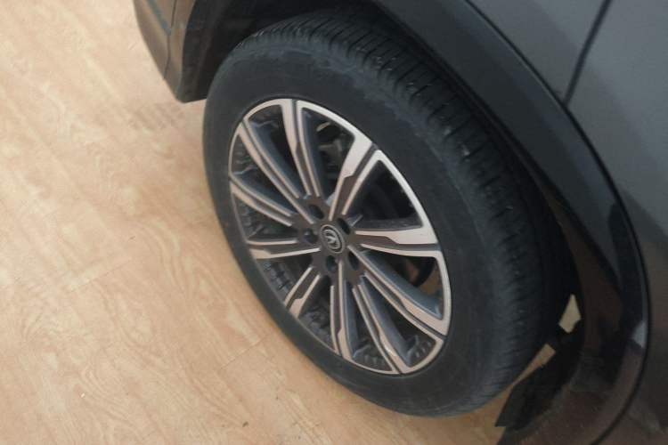 Used CHANGAN CS75 PLUS 2023 3rd Generation 1.5T Automatic Prestige Model Right Rear Wheel Hub