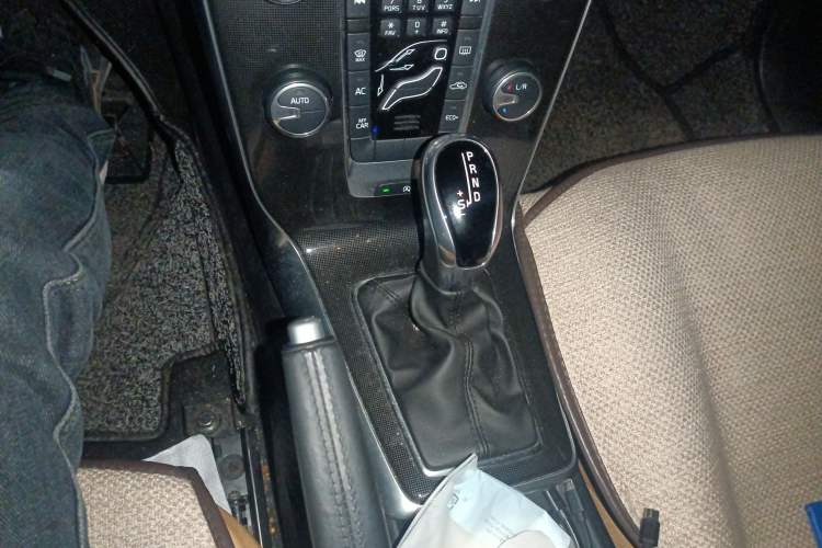 Used Volvo V40 2019 T3 Zhiyi Edition
