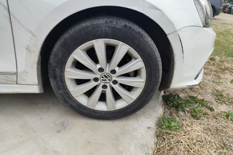 Used Volkswagen Sagitar 2015 1.6L Automatic Comfort Model
