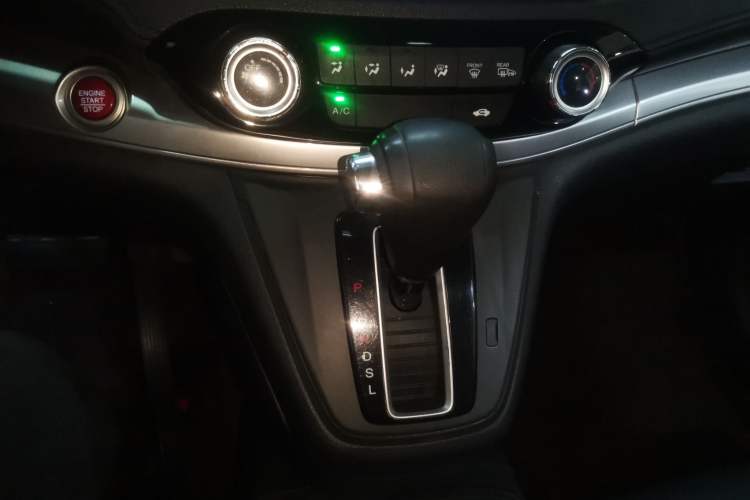 Used Honda CR-V 2015 2.0L two-wheel drive Fashion Edition Gear Lever