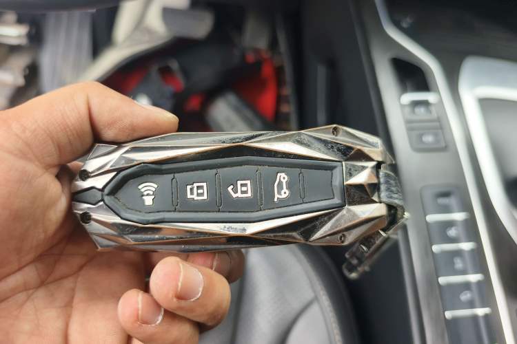 Used Wey VV6 2020 2.0T Four-Wheel Drive Zhiyu+