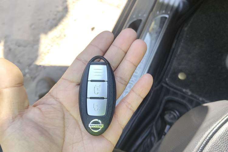 Used Nissan Kicks 2017 1.5L CVT Smart Edition Vehicle Key