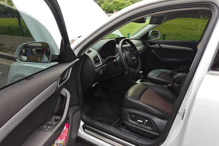 Used Audi Q3 2017 30 TFSI Fashion Model Driver Seat