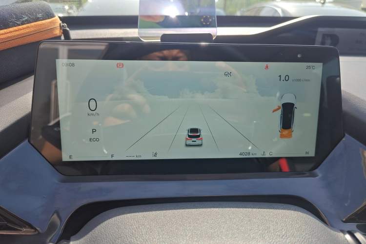 Used CHANGAN OSHAN Z6 2022 Blue Whale 1.5T DCT Smart Navigation Model