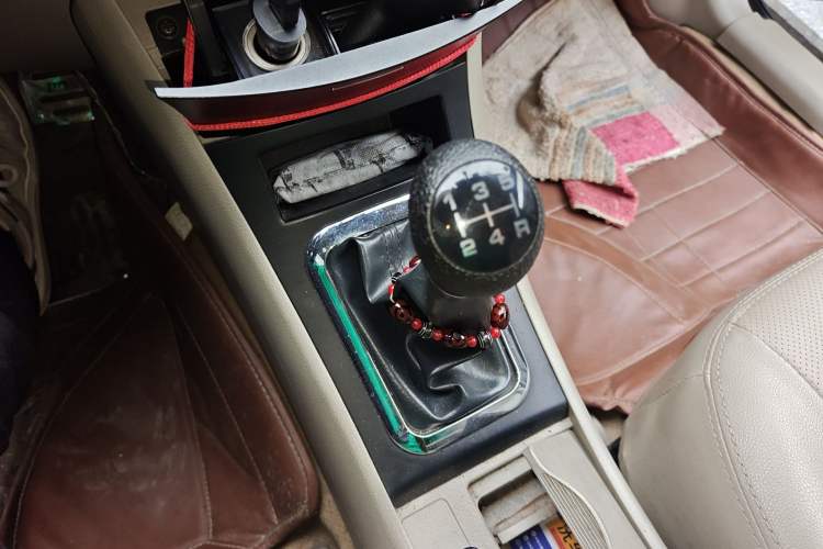 Used Lifan Auto 620 2010 Platinum Edition 1.5L Manual Premium Model Gear Lever