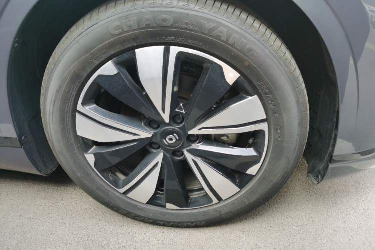 Used CHANGAN NEVO A07 2025 Blue Whale Range-Extending Model 140 Elite Version
