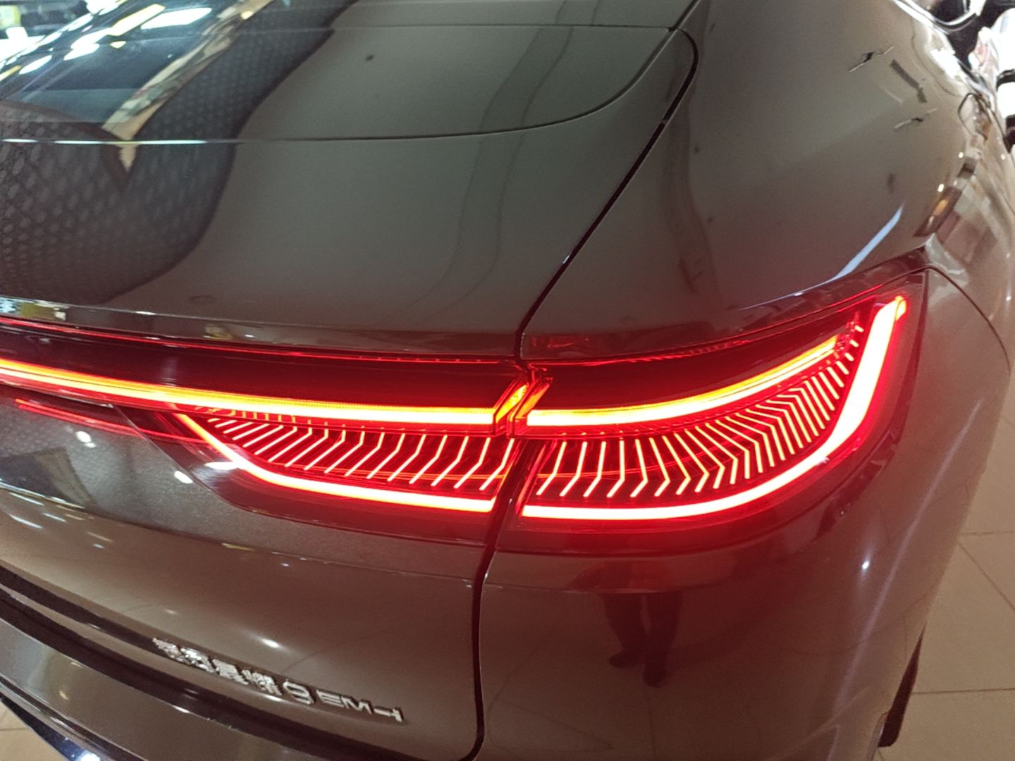 Geely Galaxy 8 2025 130km EM-i Deluxe Edition — снимка 9