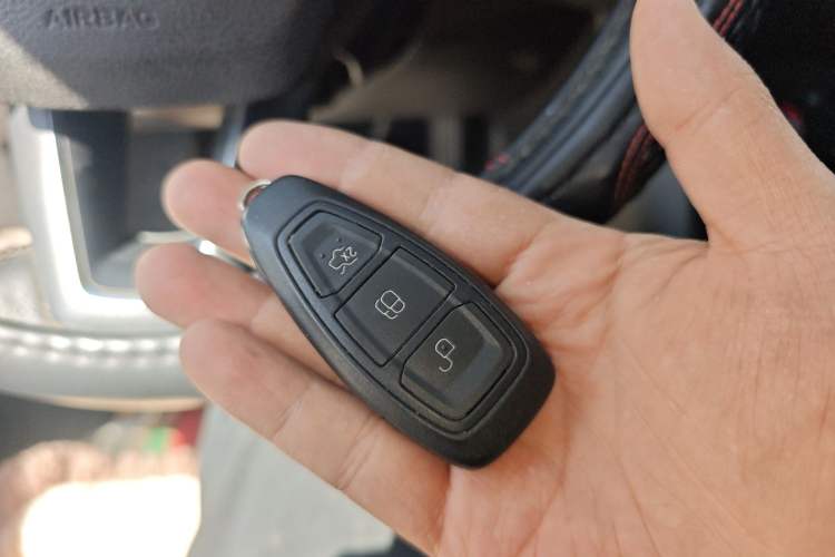 Used Ford Focus 2017 Hatchback EcoBoost 180 Automatic Elite Model Vehicle Key