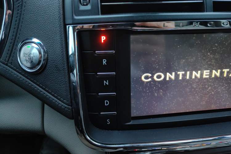 Used Lincoln Continental 2017 3.0T Four-Wheel Drive Prestige Edition Gear Lever