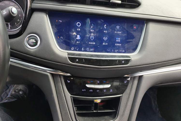 Used Cadillac XT5 2022 2.0T Two-Wheel Drive Luxury Version Audio And AC Panel