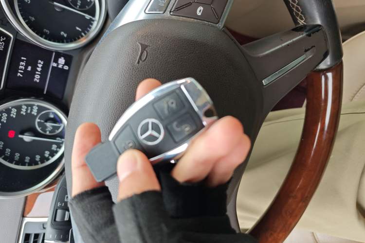 Used Mercedes-Benz M-Class 2012 ML 350 Luxury Edition