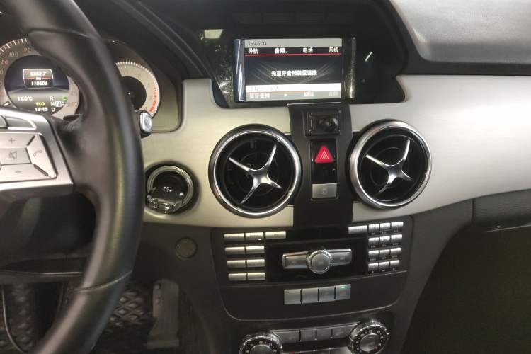 Used Mercedes-Benz GLK-Class 2015 GLK 260 4MATIC Dynamic Edition Ultimate Version
