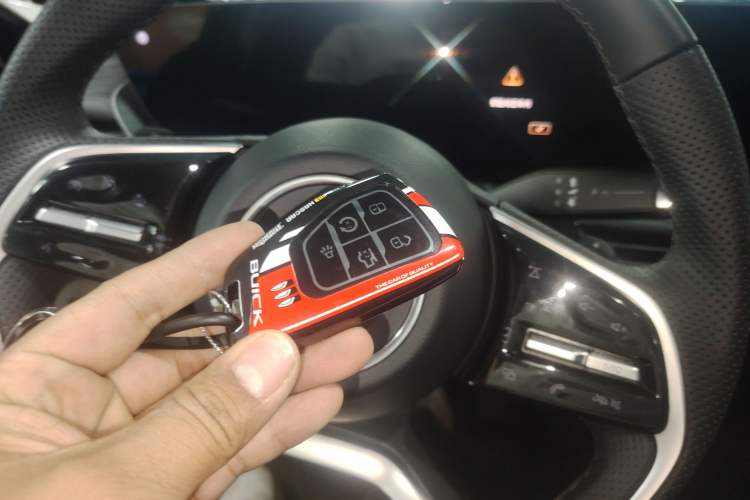 Used Buick LaCrosse 2025 28T Platinum Edition