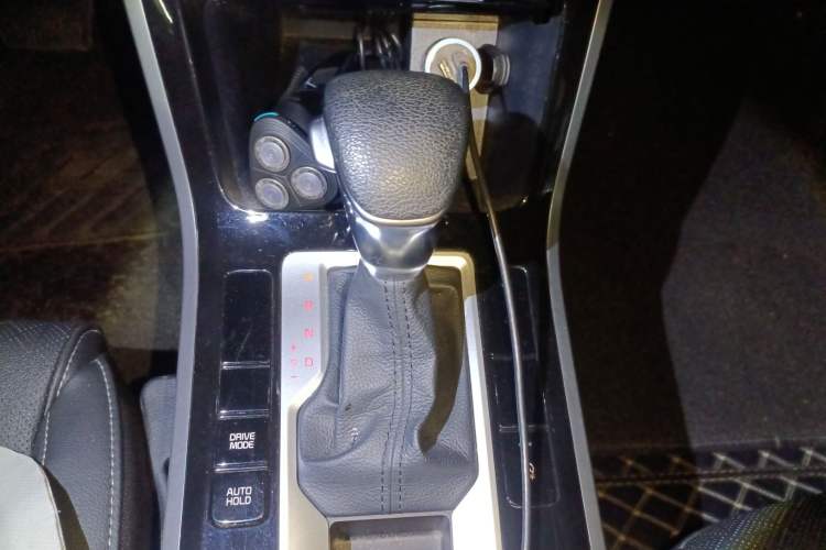 Used Kia K3 2020 1.5L CVT Smart Connect Edition Gear Lever