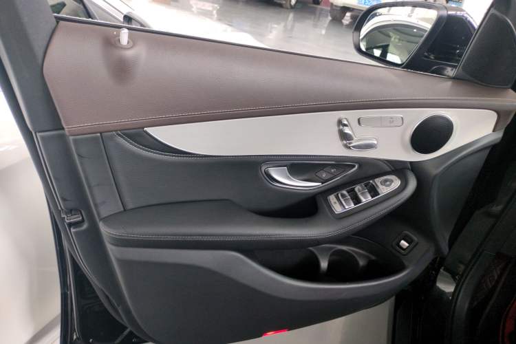 Used Mercedes-Benz GLC 2020 Facelifted GLC 260 L 4MATIC Dynamic Edition
