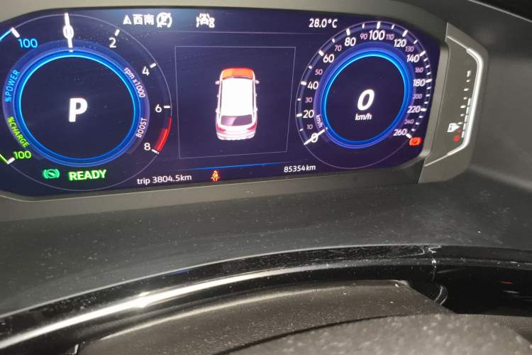 Used Volkswagen Tayron GTE Plug-in Hybrid 2020 1.4T Luxury Model Odometer Close Up