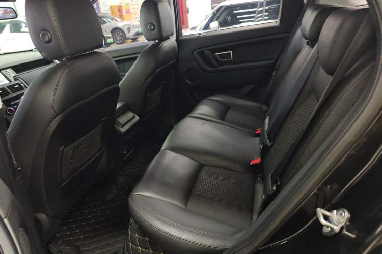 Used Land Rover Discovery Sport 2018 240 PS PURE Edition
