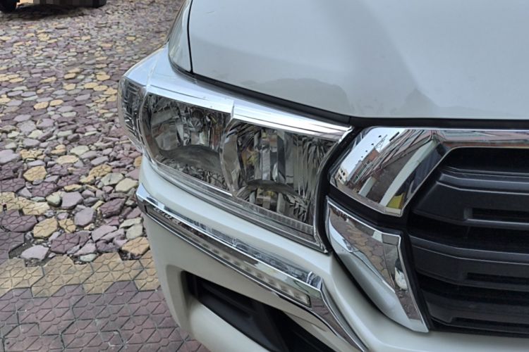 Used Toyota Land Cruiser  Right Front Headlight