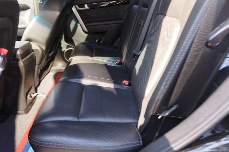 Used Chevrolet Captiva 2014 2.4L 4x4 Flagship Edition 7 Seats