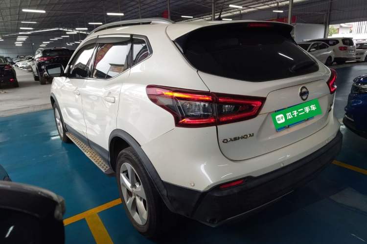 Used Nissan Qashqai 2019 2.0L CVT Smart Enjoyment Version Rear Left 45 Deg