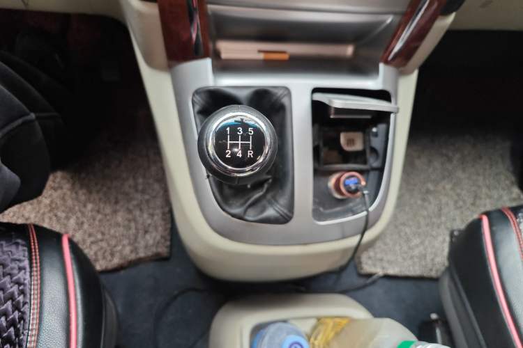 Used Jinbei Grace 2018 2.0L Express Comfort 7-Seater V19
