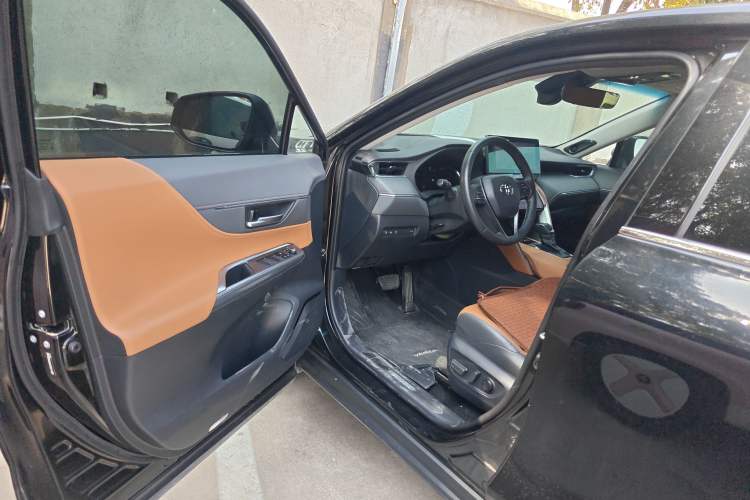 Used Toyota Venza 2023 2.0L CVT Two-Wheel Drive Prestige Version
