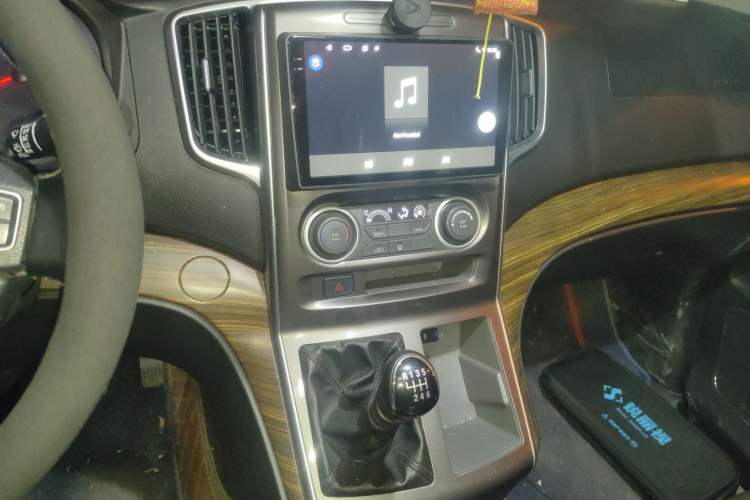 Used FORTHING Lingzhi PLUS 2021 2.0L Manual Luxury 7-Seater