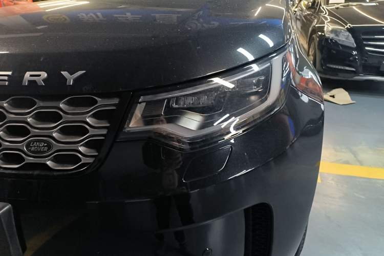 Used Land Rover Discovery 2023 300PS S
