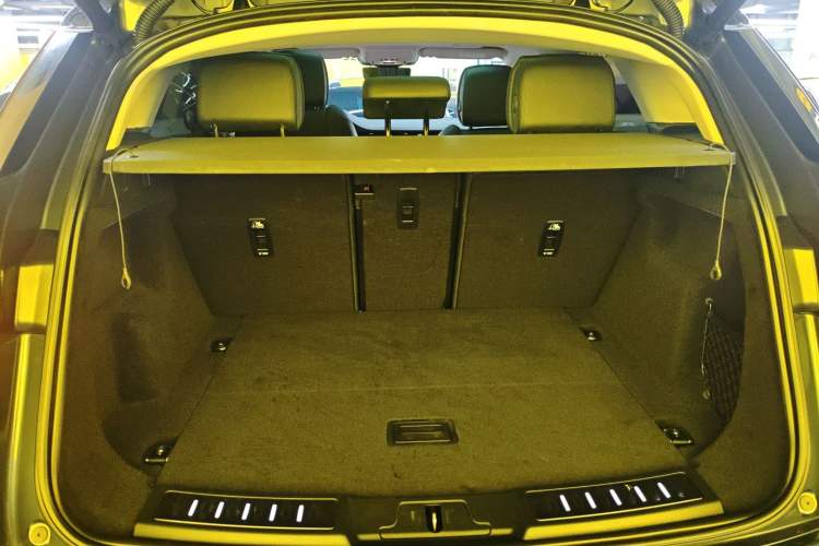 Used Land Rover Range Rover Evoque 2024 Aurora L 249 PS Prestige Light-Chasing Edition
