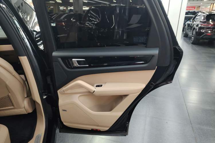 Used Porsche Cayenne E-Hybrid 2021 Cayenne E-Hybrid 2.0T