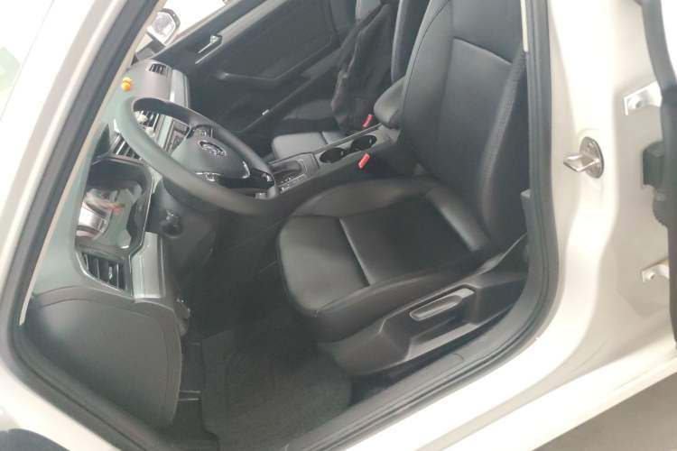 Used Volkswagen Lamando 2019 230TSI DSG Fashion Edition China VI Left Front Seat