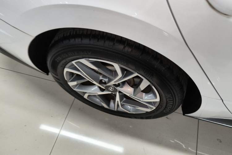 Used Hyundai Sonata 2020 270TGDi DCT GLS Elite Edition Right Rear Wheel Hub