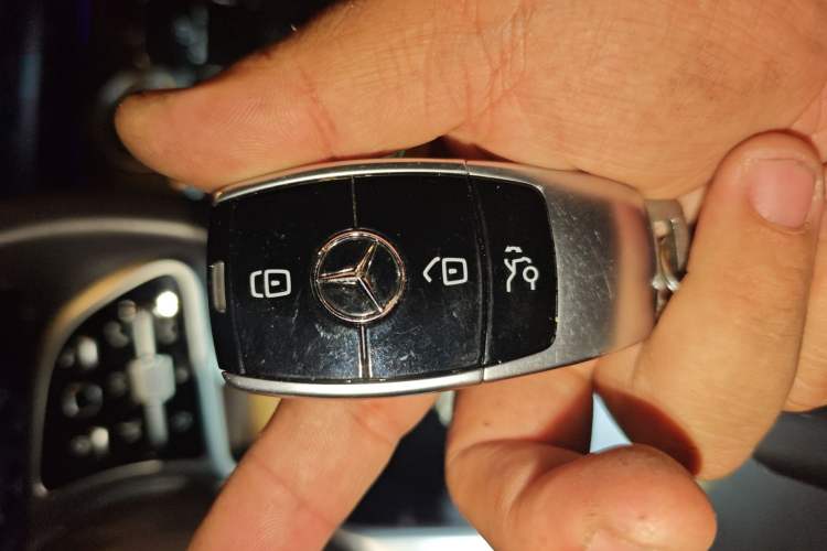 Used Mercedes-Benz E-Class 2020 Restyled E 300 L Exclusive Edition Vehicle Key