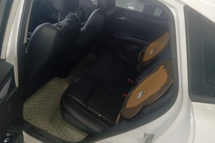 Used NETA V 2022 Chao 400 Lite Left Rear Seat