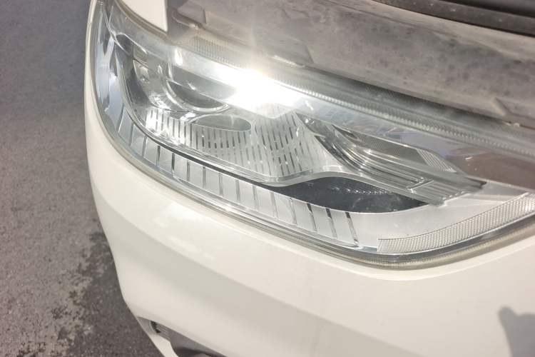 Used Haval H2 2018 Chuanxiang Edition Blue Badge 1.5T Dual-Clutch Two-Wheel Drive ZhiShang Model