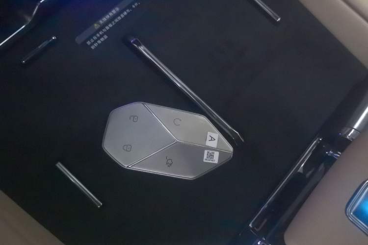 Used Formula Leopard 8 2025 Smart & Brave Flagship Edition 7 Seats