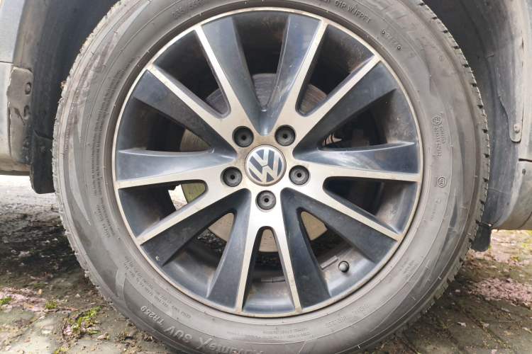 Used Volkswagen Tiguan 2013 1.8TSI Automatic Two-Wheel Drive Luxury Model Right Front Wheel Hub