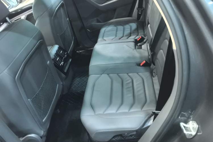 Used Volkswagen Touareg 2021 3.0 TSI Luxury Edition Black Diamond Sport Package