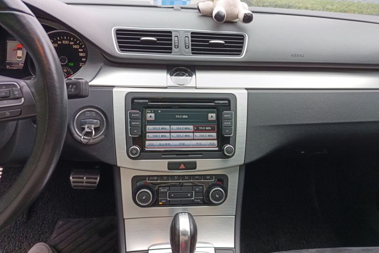 Used Volkswagen FAW-Volkswagen CC 2012 2.0 TSI Luxury Model Audio And AC Panel