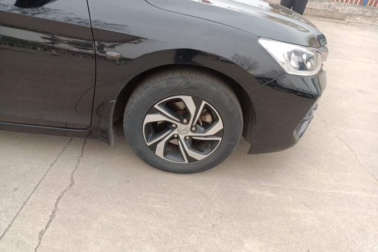 Used Honda Accord 2016 2.0L Elite Edition Right Front Wheel Hub